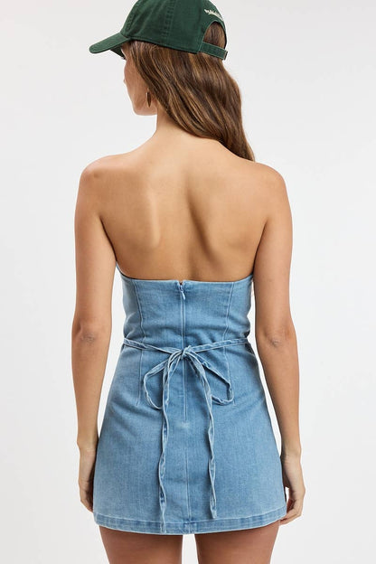 LIGHT BLUE DENIM WAIST TIE POINT TUBE MINI DRESS